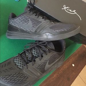 Kobe Nike Mentality size 12
